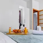 Apartment 611 Precheurs - Superb In Paris